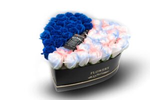 Ornament Floral Inima cu Trandafiri de Săpun și o Sticlă de Jack Daniels