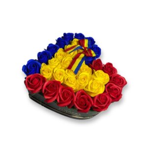 Aranjament Floral cu 31 de Trandafiri de Neuitat – Ediție Tricoloră 