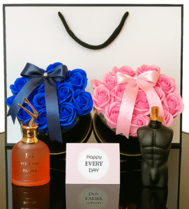 Cadou Cuplu "Together Forever" – Set Romantic cu Parfumuri & Trandafiri de Săpun - 31Flowers