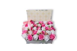 Cartea cu Trandafiri – "Back to School" Aranjament Floral Roz și Alb - 31Flowers