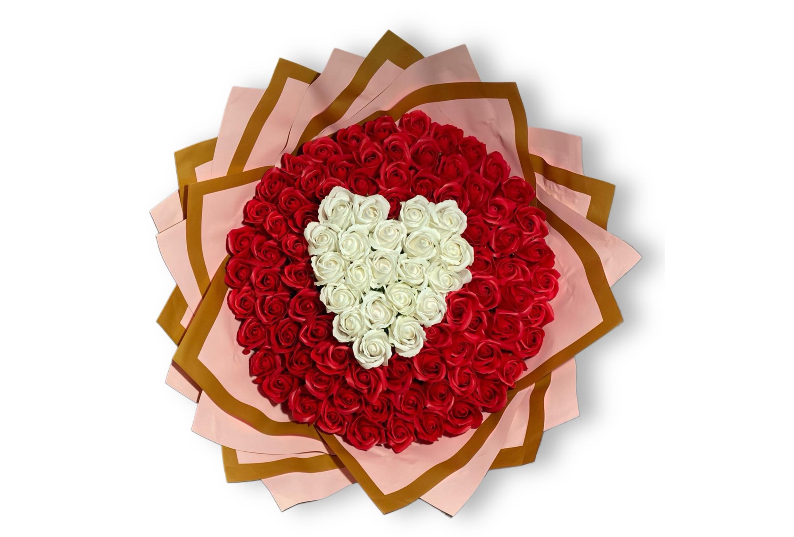 Buchet 101 trandafiri de săpun roșii cu inimioară albă-Flowers31