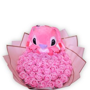 Un buchet, o emoție, o amintire – 55 de trandafiri de săpun cu Stitch pentru momente de neuitat.