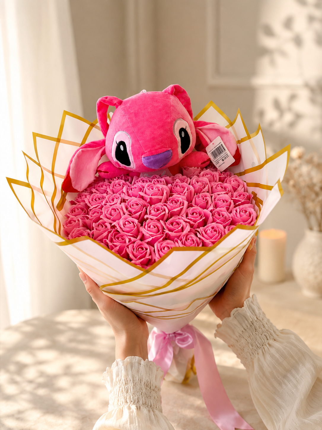 buchet-55-trandafiri-sapun-roz-cu-jucarie-stitch-roz-angel-Flowers31