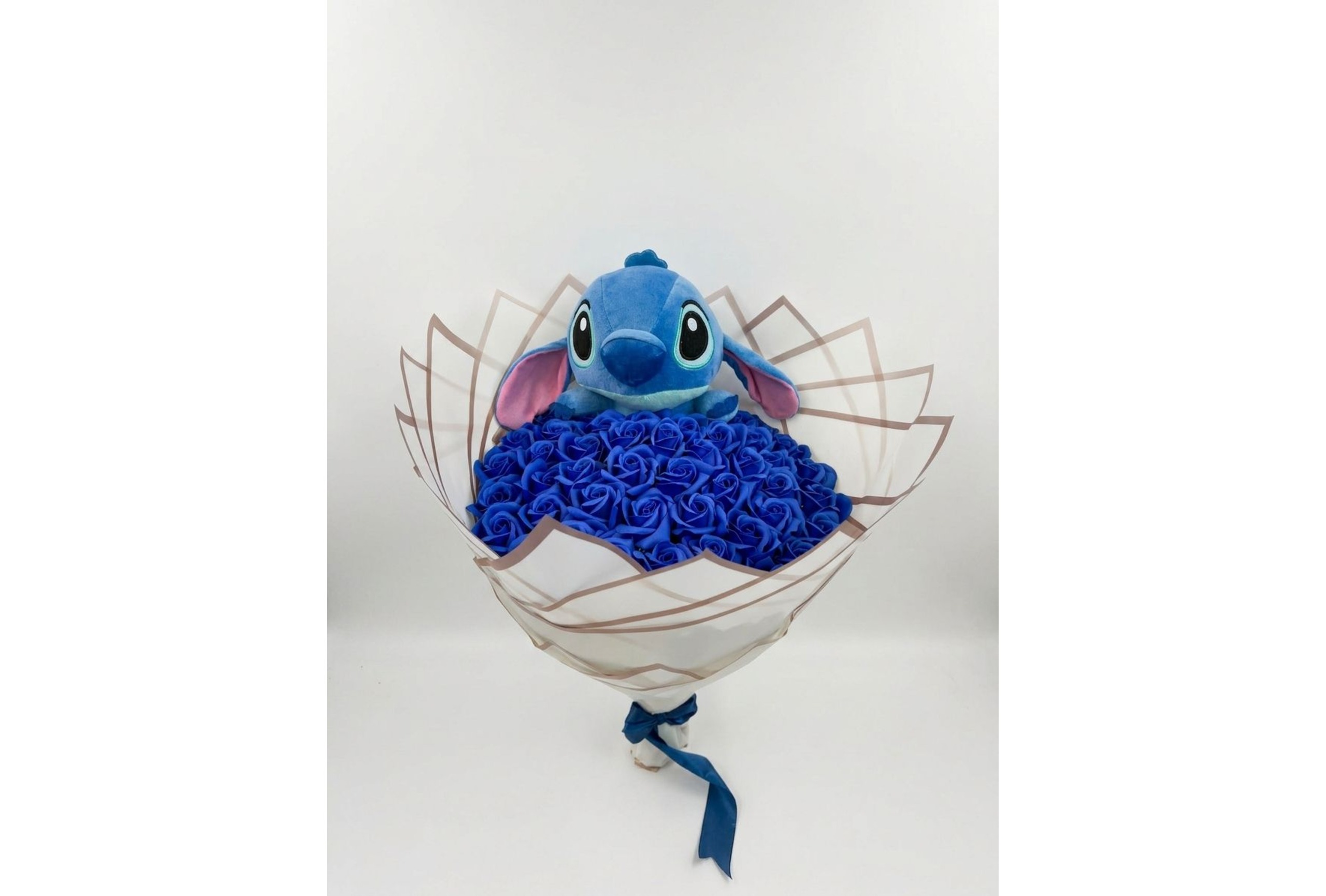 Buchet 55 Trandafiri de Săpun cu Stitch Albastru-Flowers31